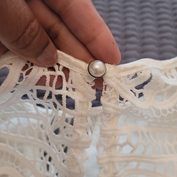 Karmai embroidery crop top, size medium - Picture 4 of 13